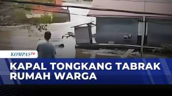 Kapal Tongkang Tabrak Rumah Apung Di Sungai Mahakam, Diduga Terbawa Arus Deras