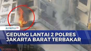 Kebakaran Di Gedung Lantai 2 Polres Metro Jakbar, 13 Mobil Damkar Dikerahkan Ke Lokasi