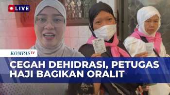 Cegah Dehidrasi saat Suhu Madinah Capai 42 Derajat, Petugas Haji Bagikan Oralit ke Jemaah