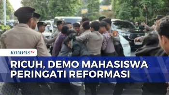 Mahasiswa dan Polisi Saling Dorong saat Demo Jelang Peringatan Hari Reformasi | BERUT