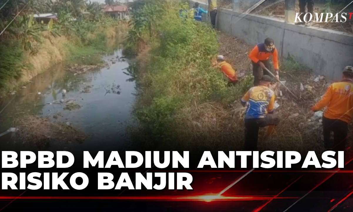 Antisipasi Banjir, BPBD Kota Madiun Bersih-Bersih Sungai dan Saluran Drainase | JMP
