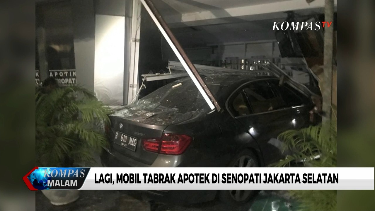 Apotek Senopati Ditabrak Lagi