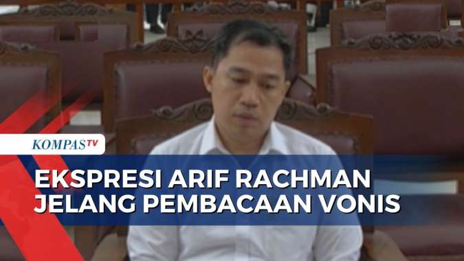 Ekspresi Arif Rachman Arifin Jelang Pembacaan Vonis