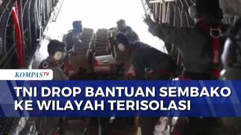 TNI AU Terjunkan 90 Helibox Sembako Untuk Warga Terisolasi Di Tapanuli Utara | JMP