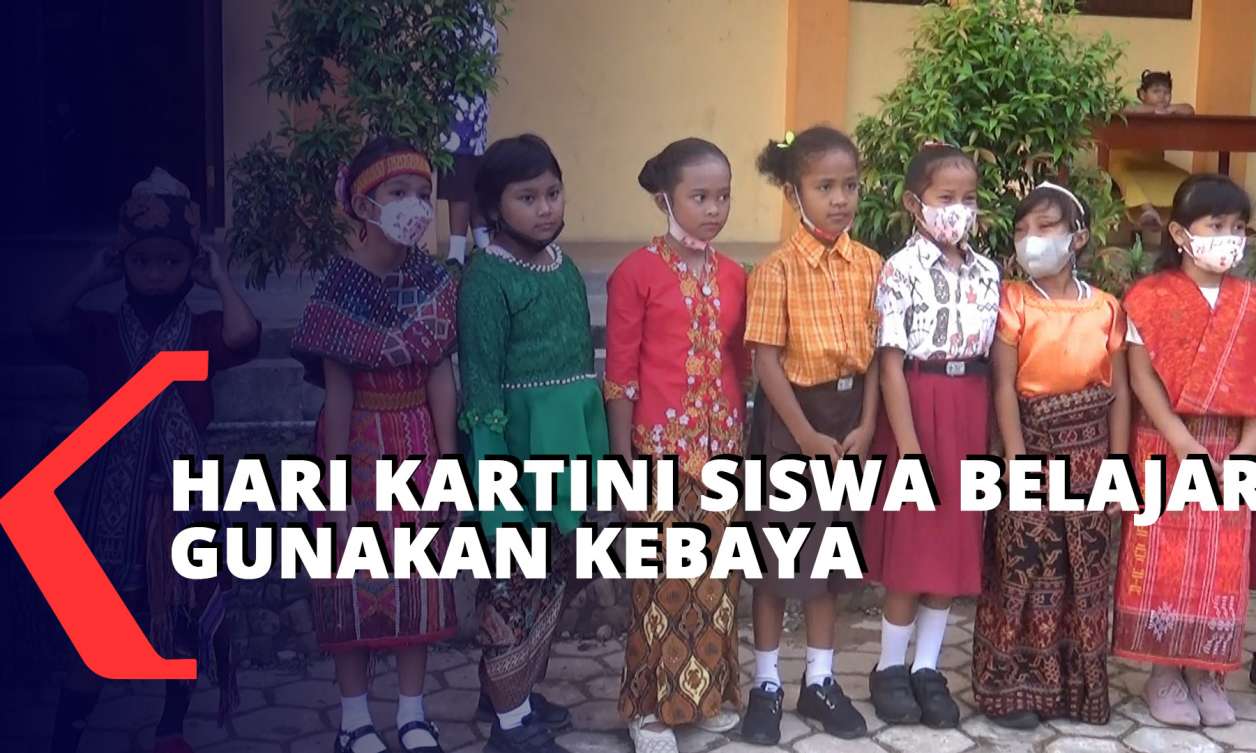 Hari Kartini Siswa SD Impres 17 Belajar Gunakan Kebaya