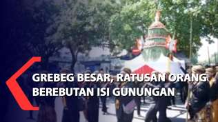 grebeg-besar-di-keraton-surakarta-ratusan-orang-berebutan-isi-gunungan