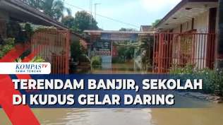 terendam-banjir-sekolah-di-kudus-gelar-pembelajaran-daring