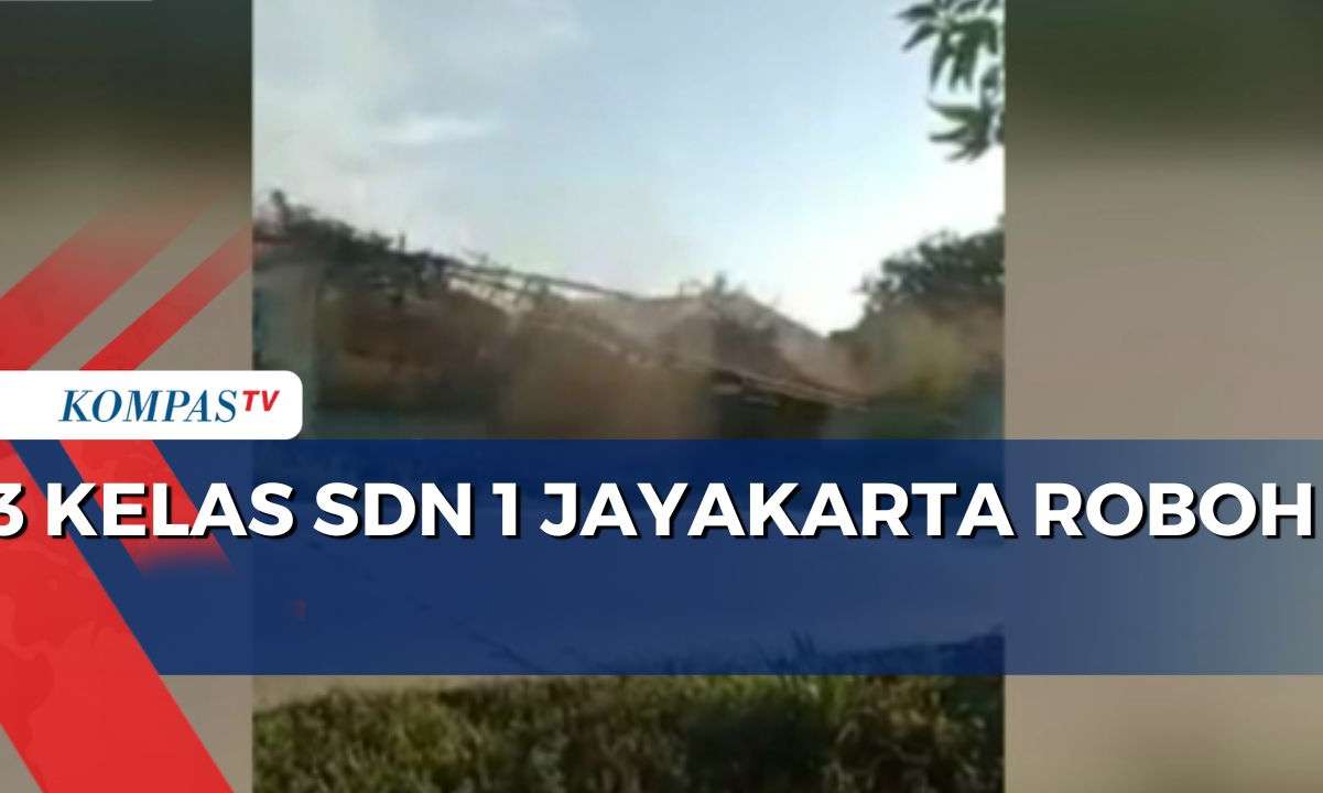 Detik-detik Bangunan SD di Karawang Roboh