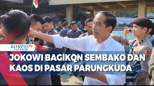 jokowi-bagikan-sembako-dan-kaos-di-pasar-parungkuda
