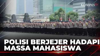 Penampakan Barisan Panjang Polisi, Cegat Massa Mahasiswa Menuju Bundaran HI | KOMPAS PETANG