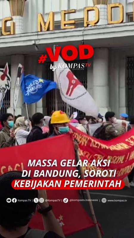 MASSA GELAR AKSI DI JALAN ASIA AFRIKA, KOTA BANDUNG