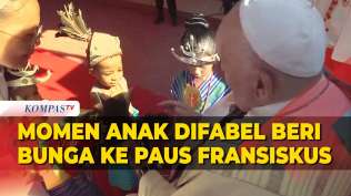 momen-anak-difabel-di-timor-leste-beri-bunga-ke-paus-fransiskus