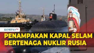 penampakan-kapal-selam-rudal-balistik-tenaga-nuklir-milik-rusia