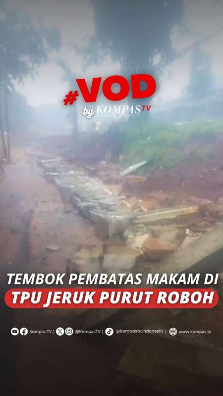 TEMBOK PEMBATAS MAKAM DI TPU JERUK PURUT ROBOH