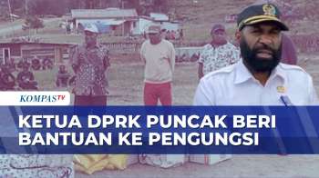 Momen Ketua DPRK Puncak Serahkan Bantuan Ke Pengungsi Di 3 Distrik | SAPA PAGI
