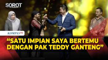 Momen Seskab Teddy Dengar Isi Hati Kadinsos Papua Hingga Dipuji Ganteng