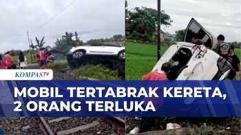 Minibus Tertabrak Kereta Di Perlintasan Tanpa Palang, 2 Orang Terluka | BERITA UTAMA