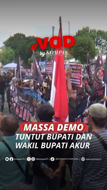MASSA DEMO TUNTUT BUPATI DAN WAKIL BUPATI AKUR