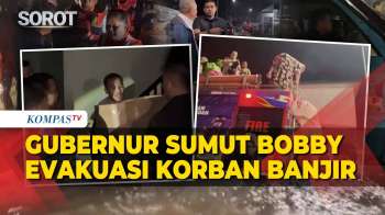 Momen Gubernur Sumut Bobby Nasution Evakuasi Warga Korban Banjir