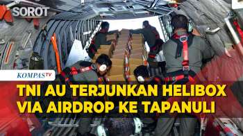 TNI AU Terjunkan Helibox Via Airdrop Bantu Warga Terdampak Bencana Di Tapanuli Utara