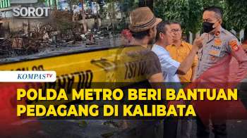 Polda Metro Beri Bantuan Bagi Pedagang Yang Terdampak Pembakaran Kios Di Kalibata