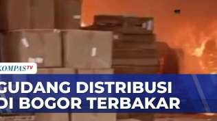 diduga-alat-spray-meledak-gudang-distribusi-di-bogor-terbakar