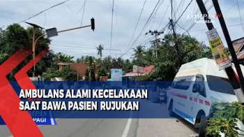 Ambulans Alami Kecelakaan Saat Bawa Pasien Rujukan