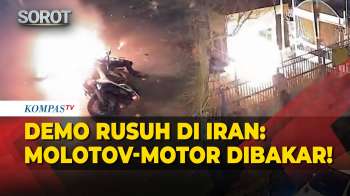 Demo Rusuh Di Iran: Bom Molotov Dilempar, Motor Dibakar, Aparat Keamanan & Demonstran Bentrok!