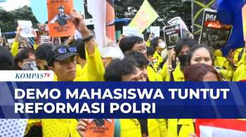 Mahasiswa Unjuk Rasa Tuntut Reformasi Polri Di Depan Gedung Mabes Polri | BERITA UTAMA