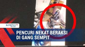 Nekat! Pencuri Sepeda Motor Beraksi Di Gang Sempit