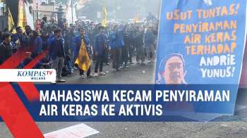 Aksi Solidaritas Untuk Andrie Yunus, Mahasiswa Bakar Ban