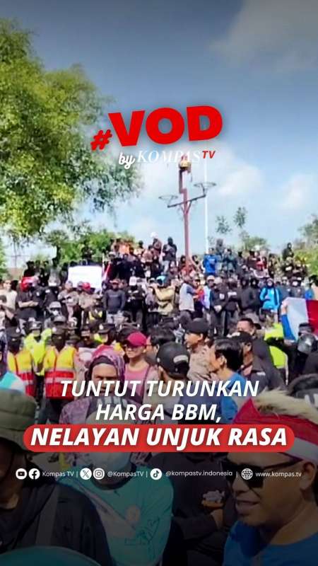 TUNTUT TURUNKAN HARGA BBM, NELAYAN UNJUK RASA