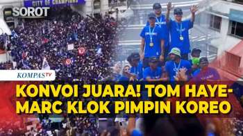 Bandung Membiru! Tom Haye-Marc Klok Pimpin Aksi Koreo Bobotoh saat Konvoi Juara