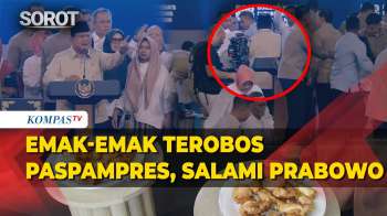 Momen Emak-Emak Mitra MBG Terobos Paspampres Berebut Salaman Dan Foto Dengan Prabowo Di Panggung