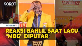 Bahlil Tepok Jidat Hingga Tertawa Saat Lagu MBG Diputar Di Mubes V Kosgoro