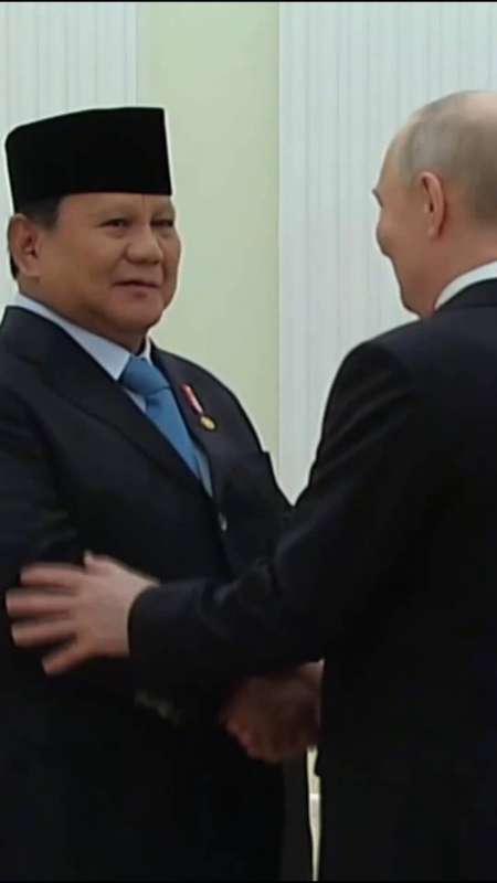 MENSESNEG PASTIKAN PRESIDEN PRABOWO BATAL KE RUSIA