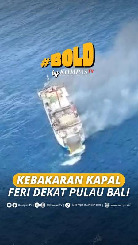 KAPAL FERI KMP PUTRI YASMIN TERBAKAR SAAT BERLAYAR