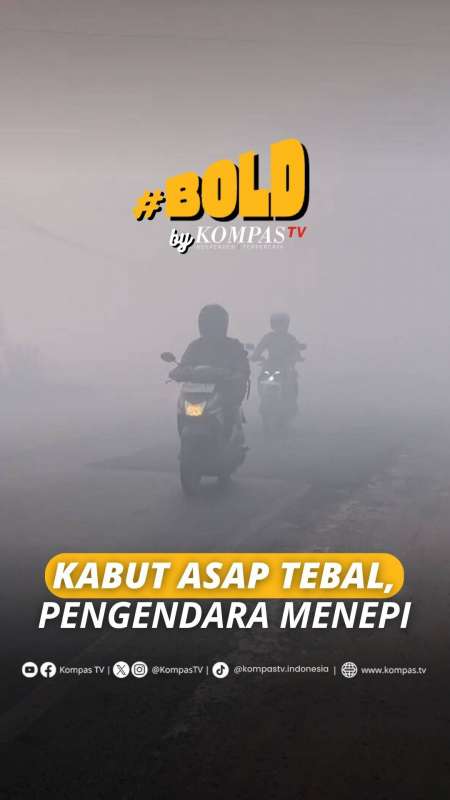 KABUT ASAP TEBAL, PENGENDARA MENEPI