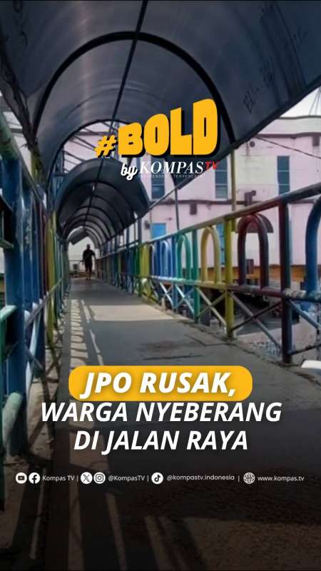 Kondisi Rusak, Warga Bandar Lampung Pilih Menyeberang Di Jalan Raya Ketimbang Gunakan JPO