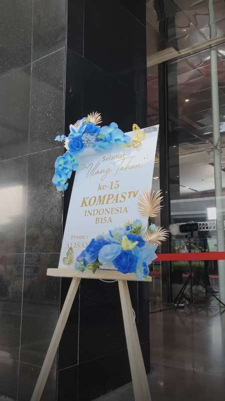 MALAM PUNCAK HUT KOMPASTV