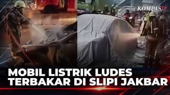 Mobil Listrik Terbakar Di Jakarta Barat, 15 Petugas Dikerahkan| KOMPAS PETANG