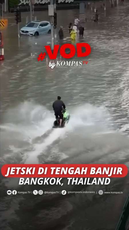 Nekat Main Jetski Di Tengah Banjir Bangkok, Pengendara Dan Perekam Video Berakhir Ditahan
