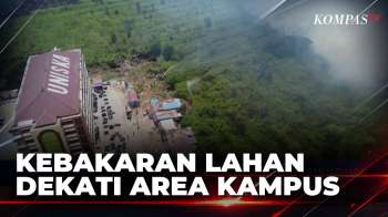 Visual Udara Kebakaran Lahan Dekati Area Kampus Uniska Banjarmasin | KOMPAS PETANG