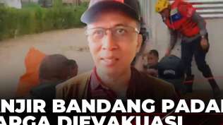 detik-detik-banjir-bandang-padang-tim-sar-evakuasi-warga-yang-terjebak-di-rumah-kompas-siang