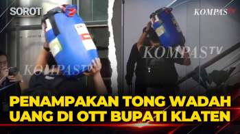 Penampakan Tong Penampung Uang Kasus Dugaan Korupsi Bupati Klaten Tiba Di Gedung KPK