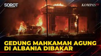 Demo Di Albania Ricuh, Gedung Mahkamah Agung Dibakar