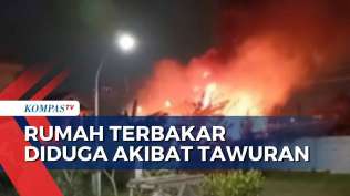 diduga-akibat-ledakan-petasan-saat-tawuran-rumah-warga-di-kampung-bahari-terbakar
