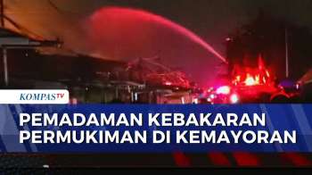 Update! Begini Proses Pemadaman Kebakaran Permukiman Padat Kemayoran