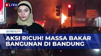 TERBARU! Aksi Demo Di Bandung Ricuh, Kelompok Massa Bakar Bangunan