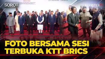 Prabowo Di Barisan Depan! Momen Foto Bersama Sesi Terbuka Hari Ke-2 KTT BRICS 2026